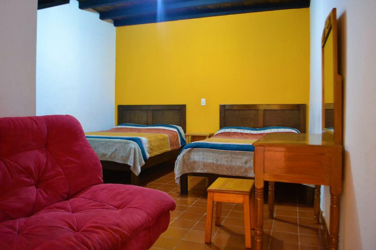 Hotel Delfin Comitan エクステリア 写真