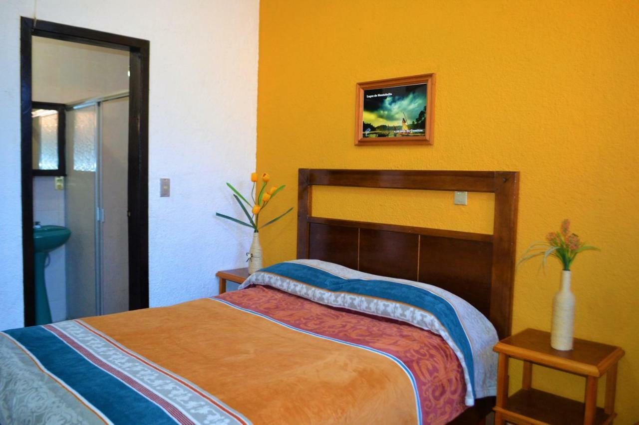 Hotel Delfin Comitan エクステリア 写真