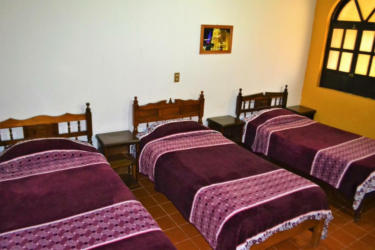 Hotel Delfin Comitan エクステリア 写真