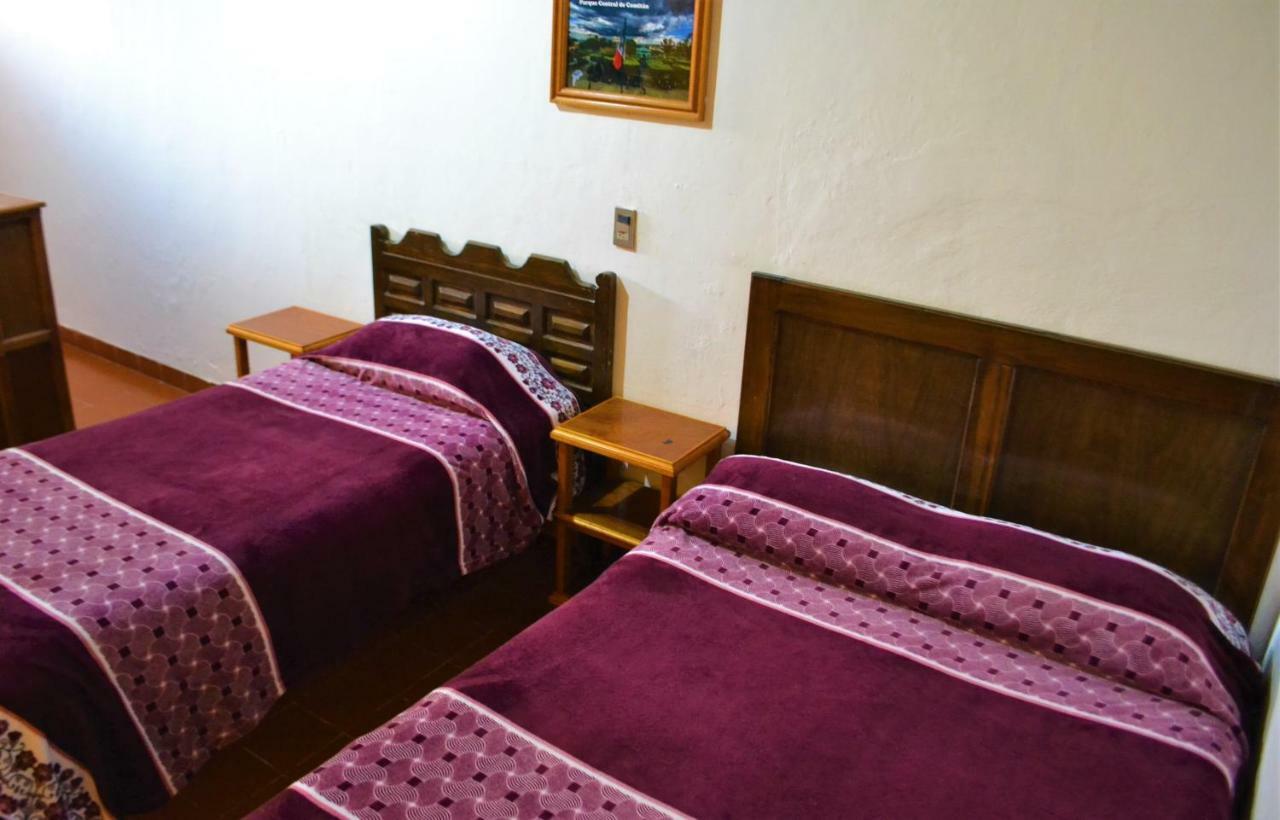 Hotel Delfin Comitan エクステリア 写真