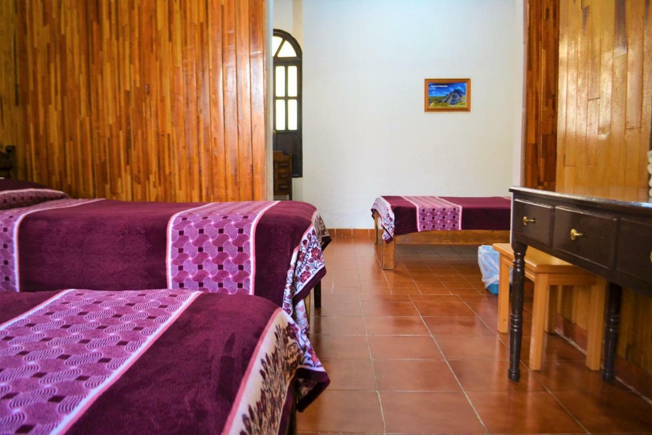 Hotel Delfin Comitan エクステリア 写真