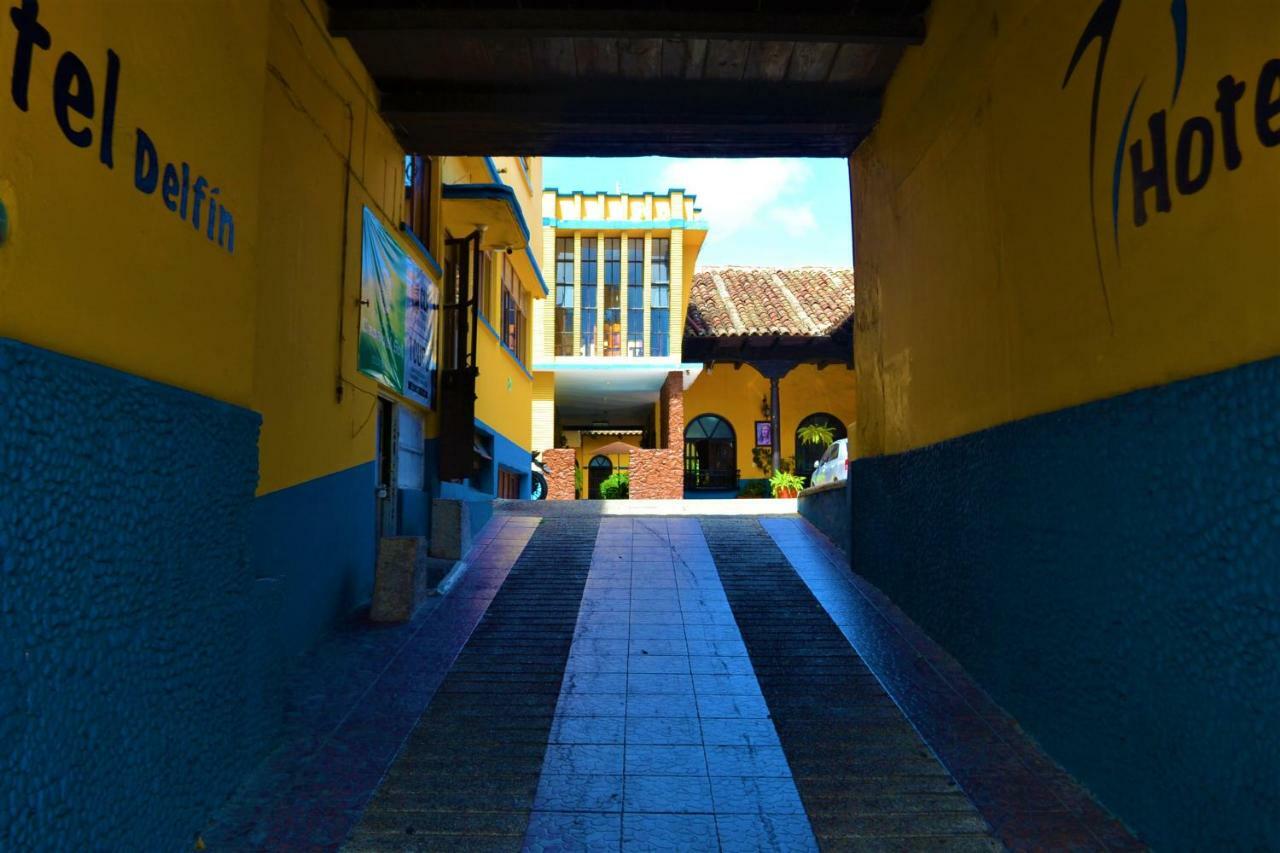 Hotel Delfin Comitan エクステリア 写真